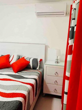 Apartamento con piscina y céntrico